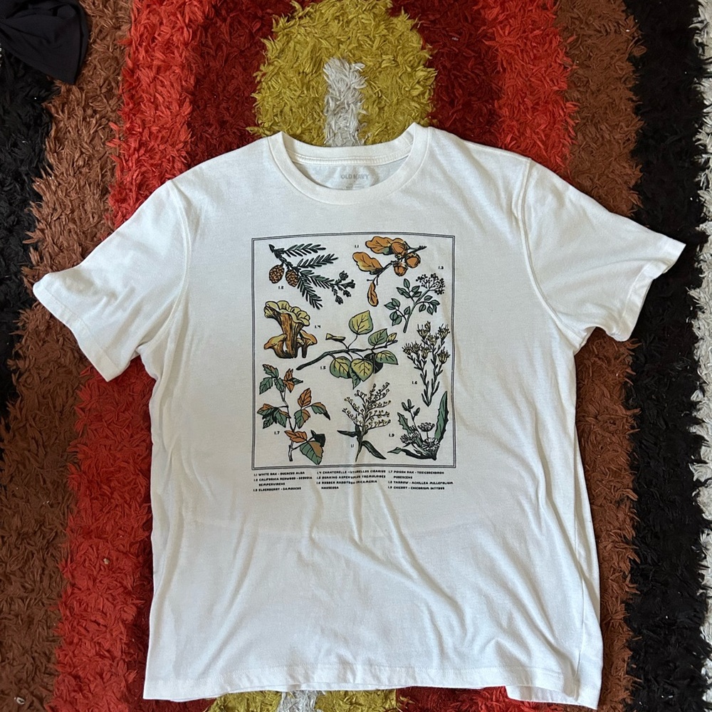 Old Navy White Botanical Graphic Tee